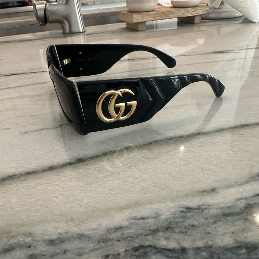 Gucci Marmont Sunglasses GG0811S 001 Black 53mm 811